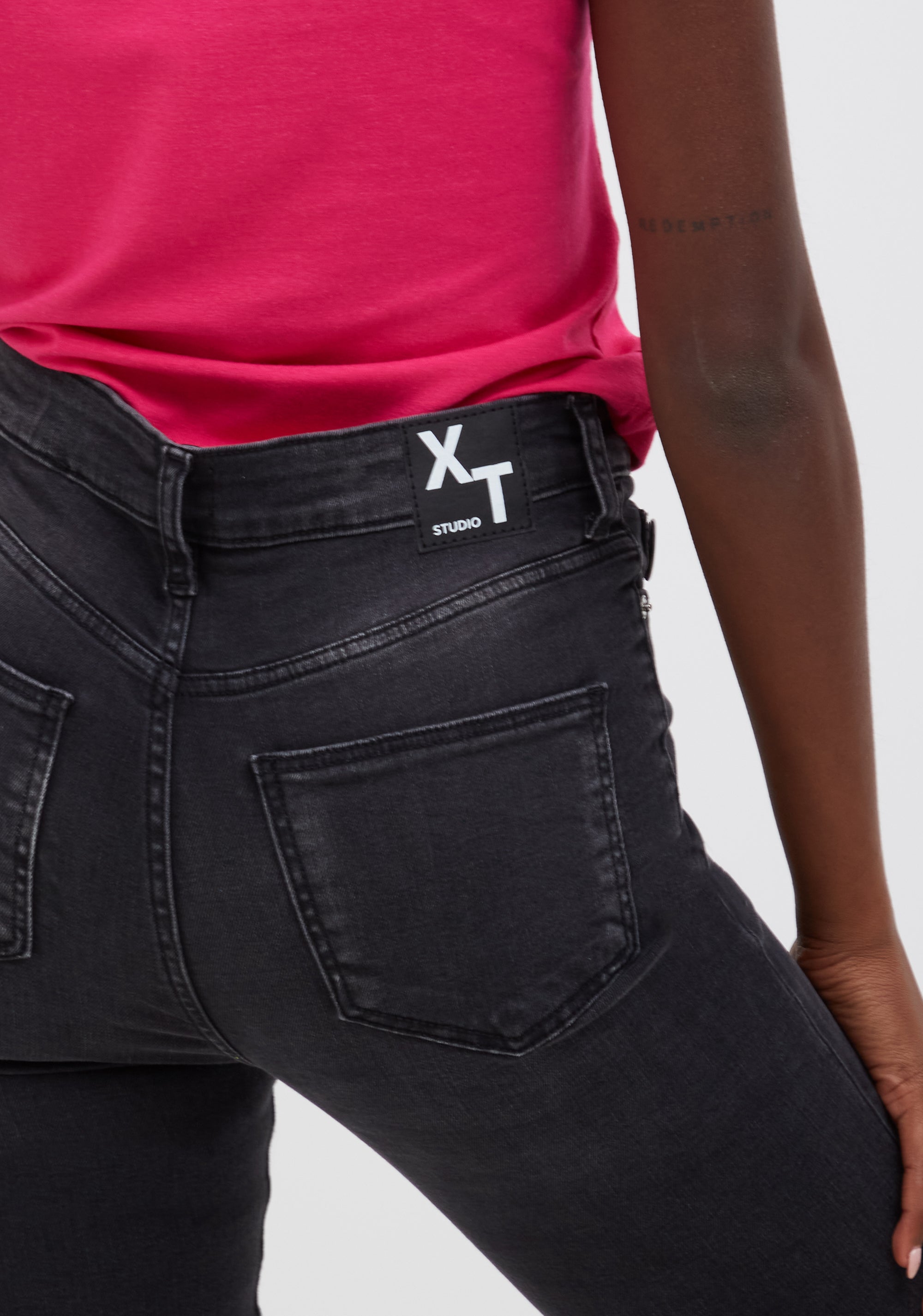 Jeans skinny in denim nero con lavaggio medio XT-STUDIO X123SV1001D45501-053-3