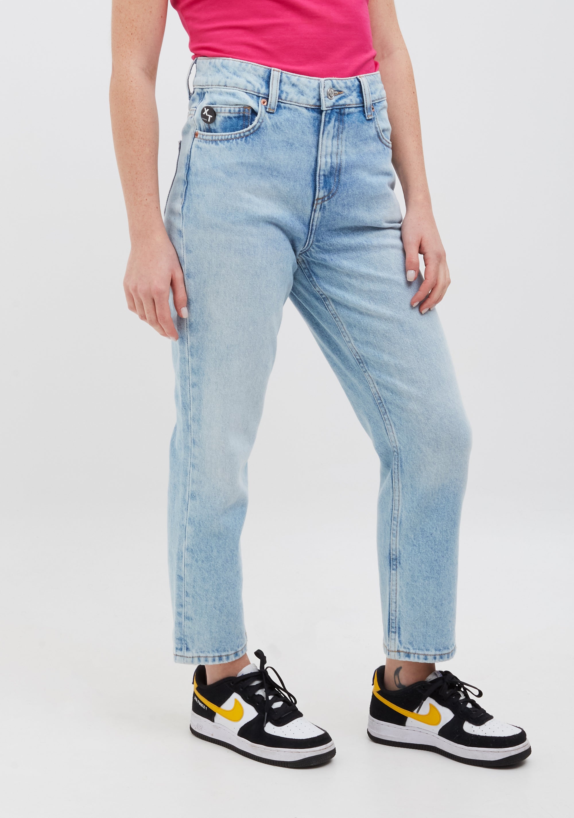 Jeans wide leg cropped in denim con lavaggio bleached XT-STUDIO X123SV2001D41903-062_20a91bad-a627-498a-967d-90b93bef097e
