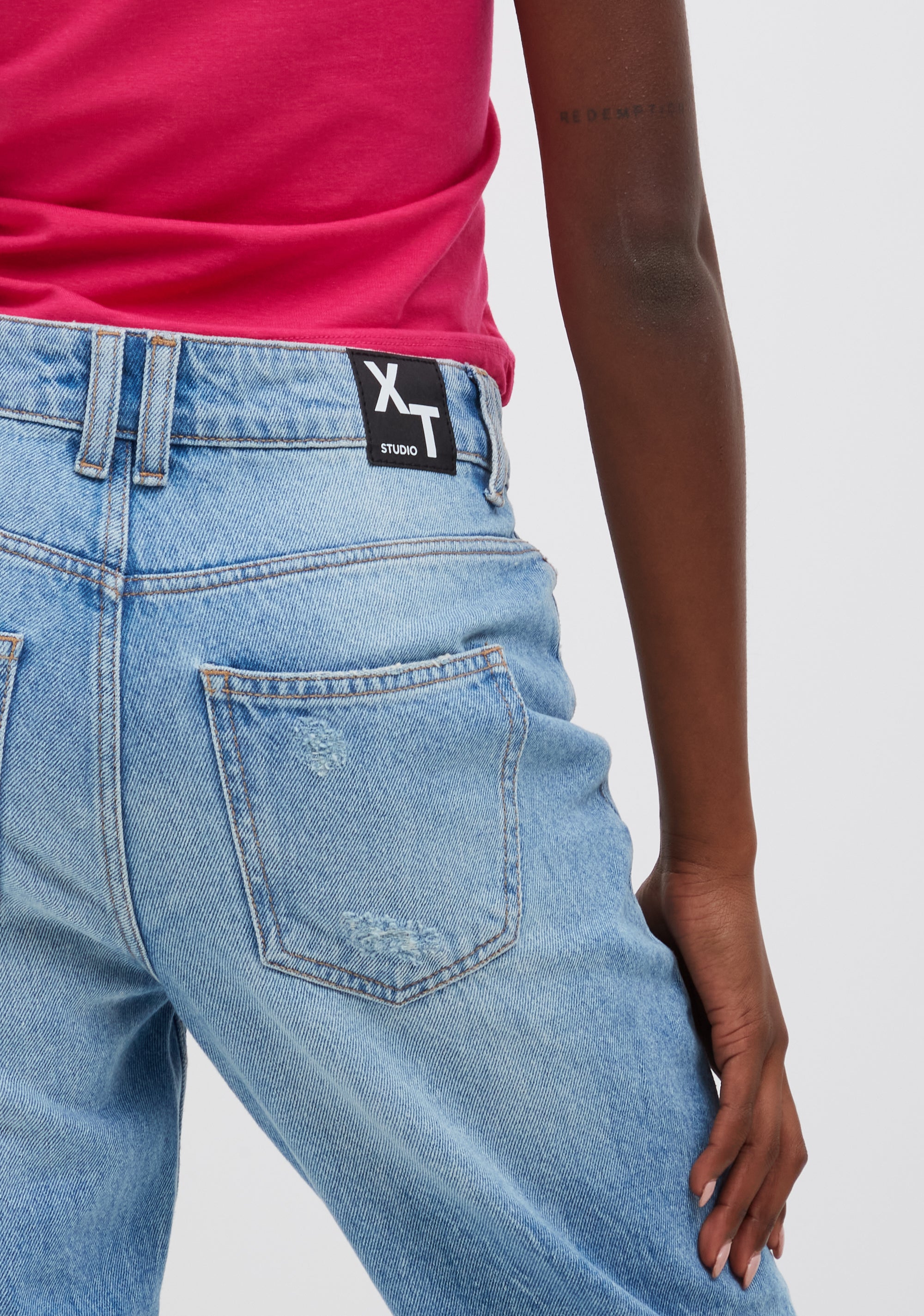 Jeans boyfriend in denim con lavaggio chiaro XT-STUDIO X123SV5001D41903-062-3